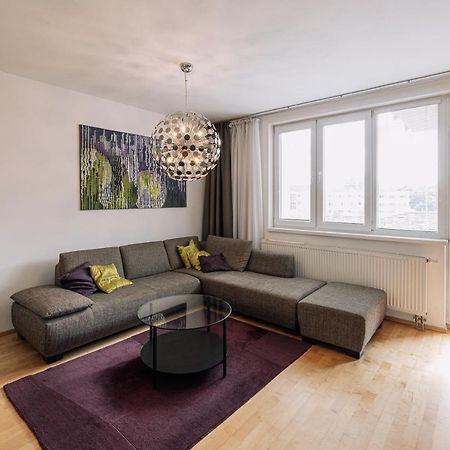 Apartment Family Bratislava Parking Slot Included! 外观 照片