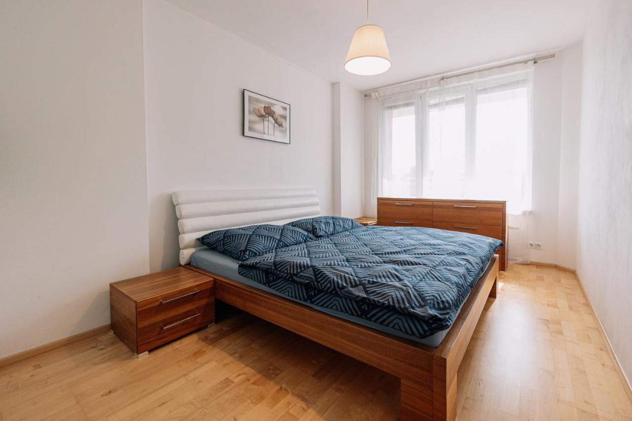 Apartment Family Bratislava Parking Slot Included! 外观 照片